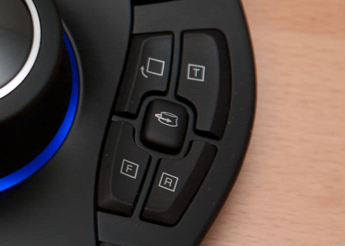 How a 3D Mouse Works in Photoshop: 3DConnexion SpaceMouse Pro Review